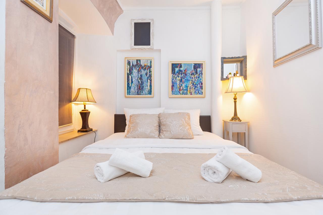 Guest house And Lanii